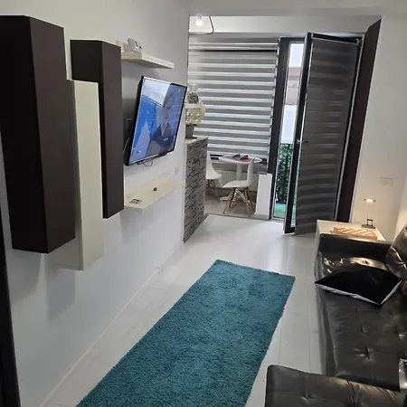 Apartment Kasatasmaraldapartament Constanta