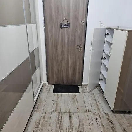 Apartment Kasatasmaraldapartament Constanta